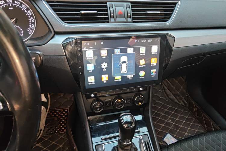 Used Skoda Superb 2016 TSI280 DSG Innovation Edition Audio And AC Panel