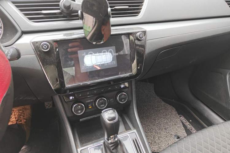 Used Skoda Superb 2016 TSI330 DSG Innovation Edition Audio And AC Panel
