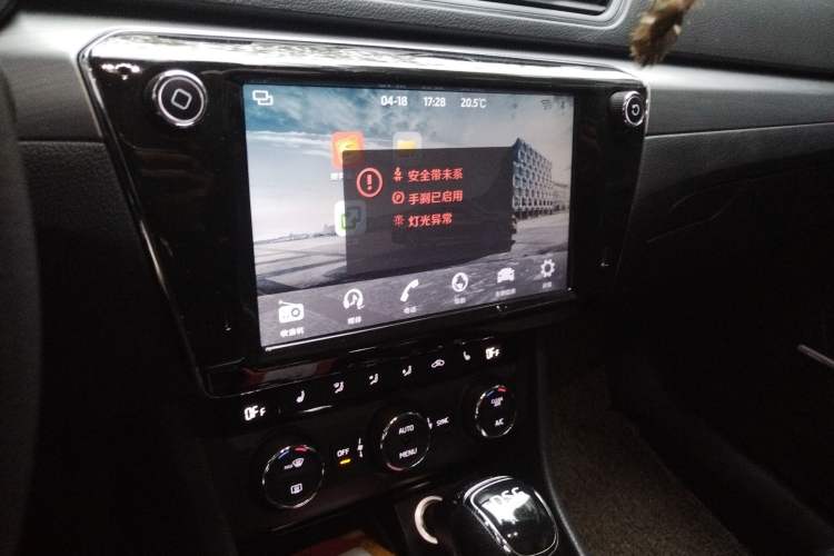 Used Skoda Superb 2016 TSI280 DSG Innovation Edition Audio And AC Panel