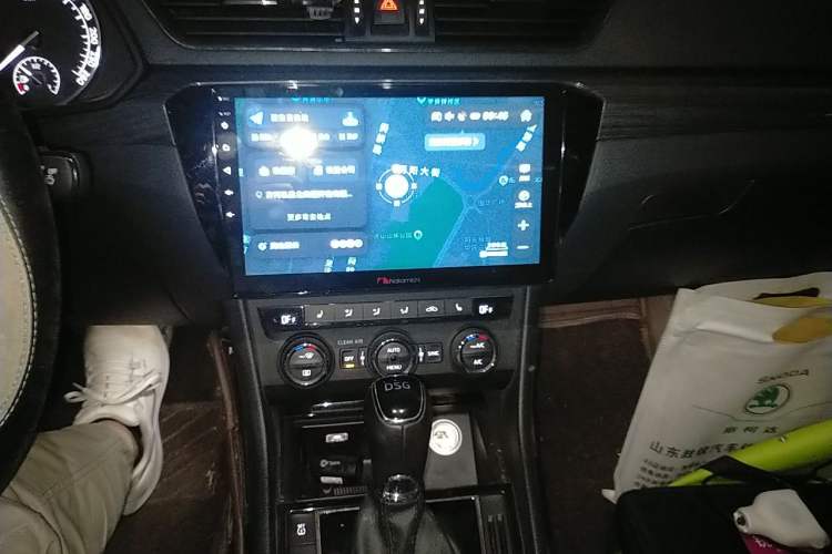 Used Skoda Superb 2016 TSI330 DSG Smart Drive Edition Audio And AC Panel