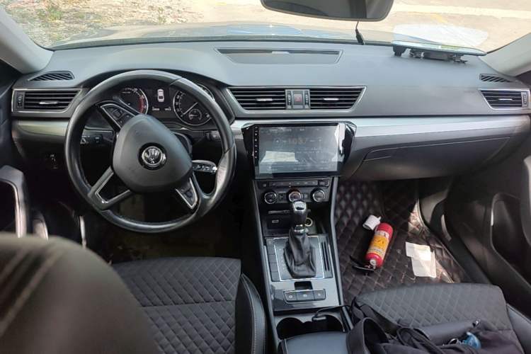 Used Skoda Superb 2016 TSI280 DSG Innovation Edition Center Console