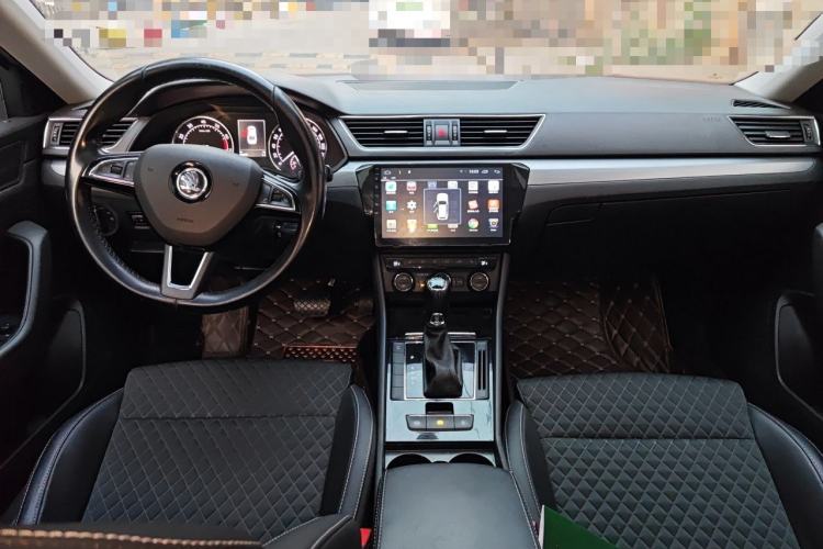 Used Skoda Superb 2016 TSI280 DSG Innovation Edition Center Console