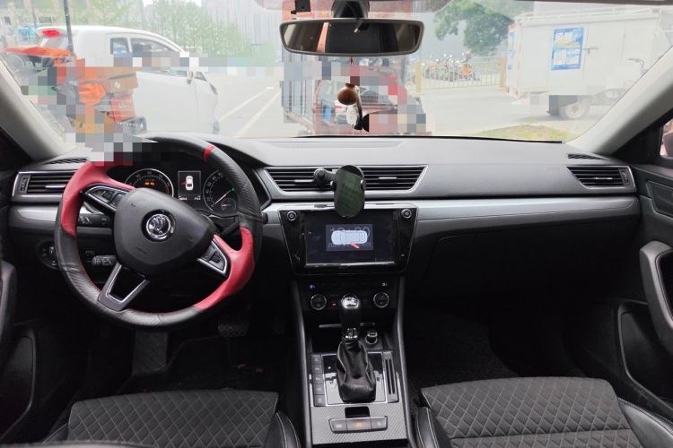 Used Skoda Superb 2016 TSI330 DSG Innovation Edition Center Console