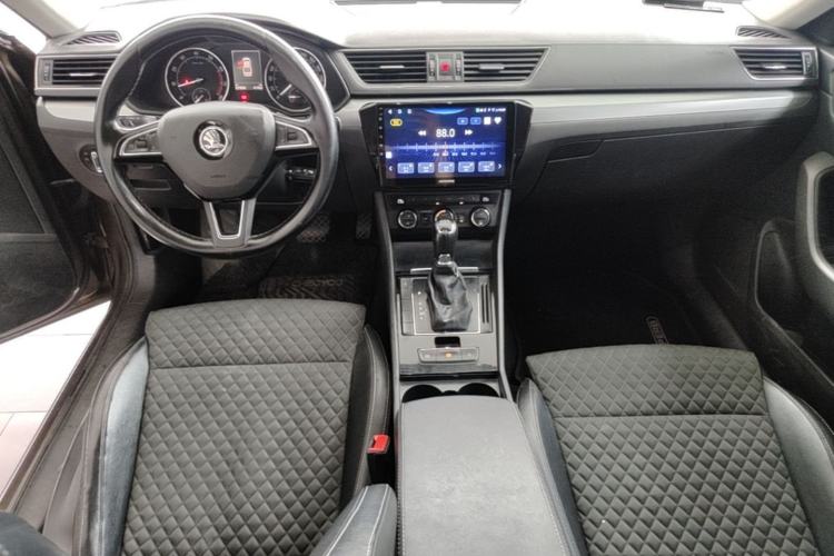 Used Skoda Superb 2016 TSI280 DSG Innovation Edition Center Console