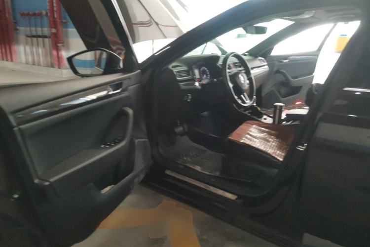 Used Skoda Superb 2016 TSI280 DSG Champion Edition Driver Seat