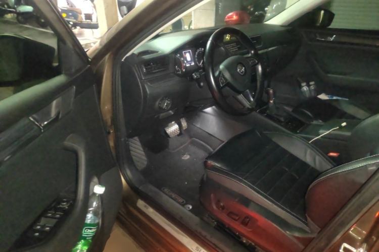 Used Skoda Superb 2016 TSI330 DSG Smart Drive Edition Driver Seat