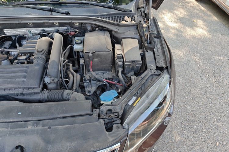 Used Skoda Superb 2016 TSI280 DSG Innovation Edition Engine Bay Left