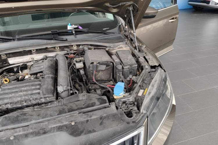 Used Skoda Superb 2016 TSI280 DSG Innovation Edition Engine Bay Left
