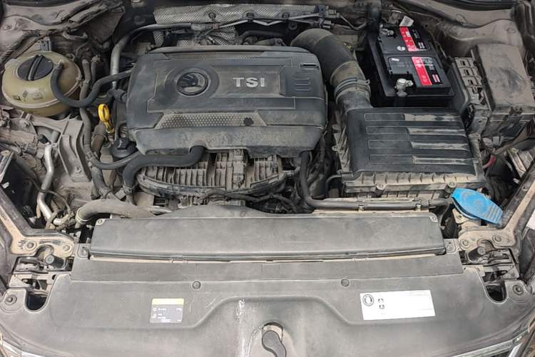 Used Skoda Superb 2016 TSI330 DSG Innovation Edition Engine Bay