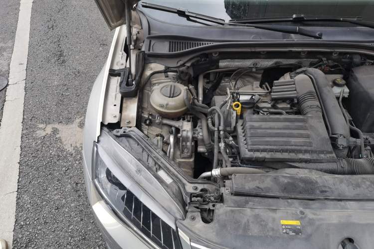 Used Skoda Superb 2016 TSI280 DSG Innovation Edition Engine Bay Right