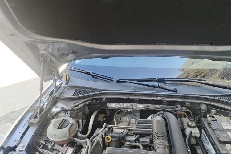 Used Skoda Superb 2016 TSI280 DSG Innovation Edition Engine Bay Right