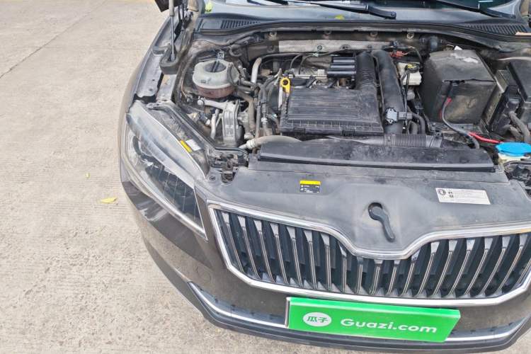 Used Skoda Superb 2016 TSI280 DSG Innovation Edition Engine Bay Right