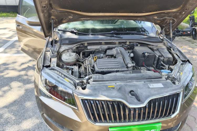 Used Skoda Superb 2016 TSI280 DSG Innovation Edition Engine Bay Right