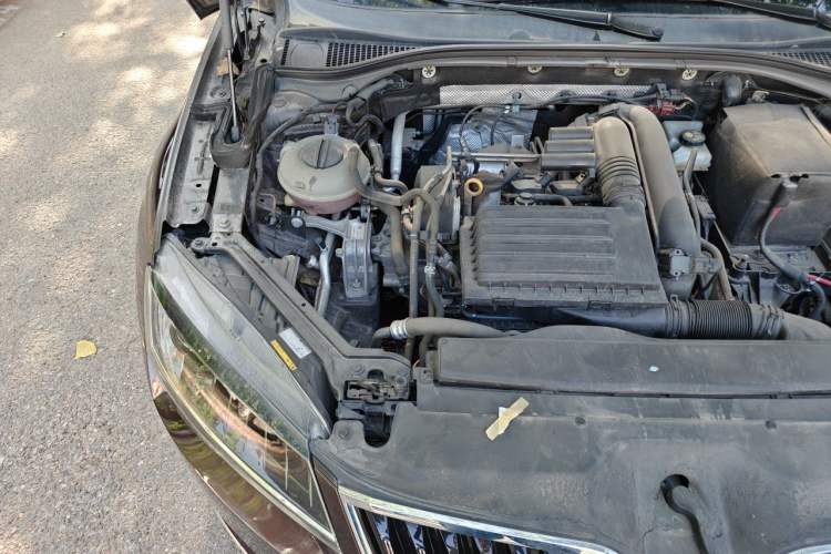 Used Skoda Superb 2016 TSI280 DSG Innovation Edition Engine Bay Right