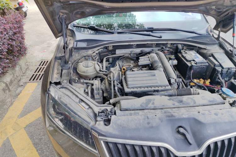 Used Skoda Superb 2016 TSI280 DSG Innovation Edition Engine Bay Right