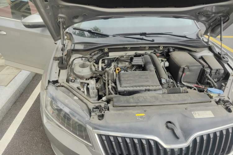 Used Skoda Superb 2016 TSI280 DSG Innovation Edition Engine Bay Right