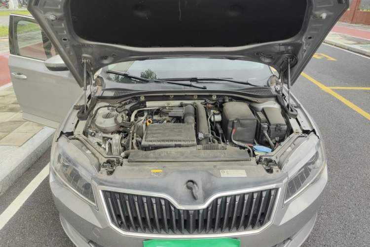 Used Skoda Superb 2016 TSI280 DSG Innovation Edition Engine Bay