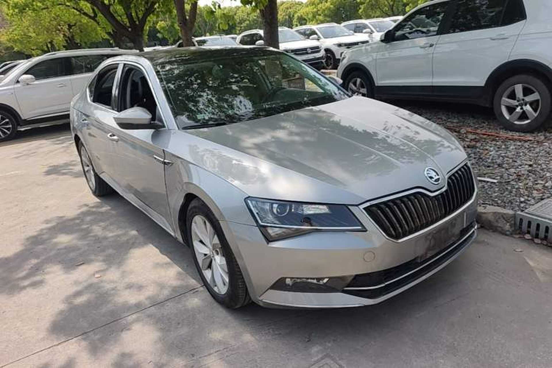 Used Skoda Superb 2016 TSI280 DSG Innovation Edition Front Right 45 Deg