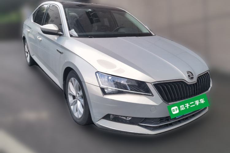 Used Skoda Superb 2016 TSI280 DSG Innovation Edition Front Right 45 Deg