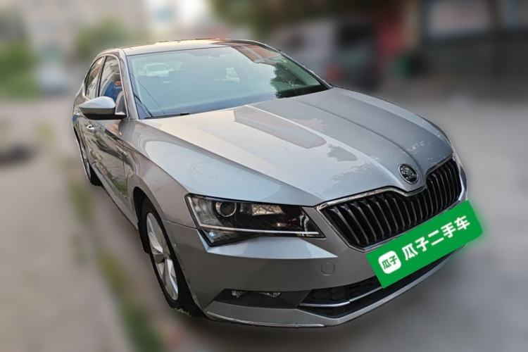 Used Skoda Superb 2016 TSI280 DSG Innovation Edition Front Right 45 Deg