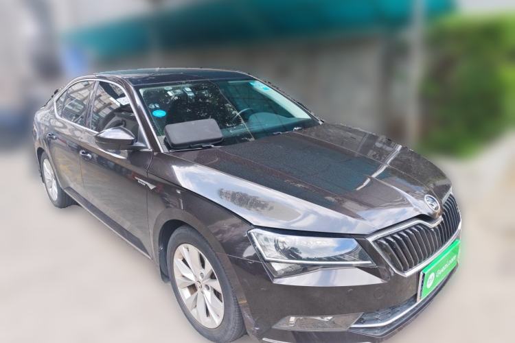 Used Skoda Superb 2016 TSI280 DSG Innovation Edition Front Right 45 Deg