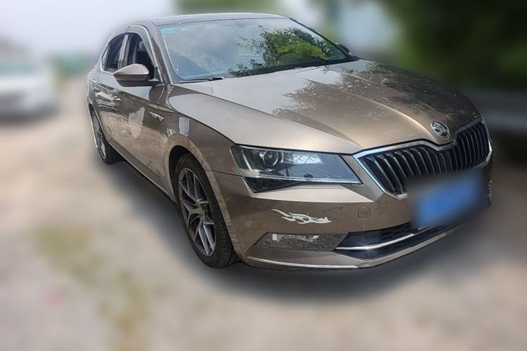 Used Skoda Superb 2016 TSI330 DSG Innovation Edition Front Right 45 Deg
