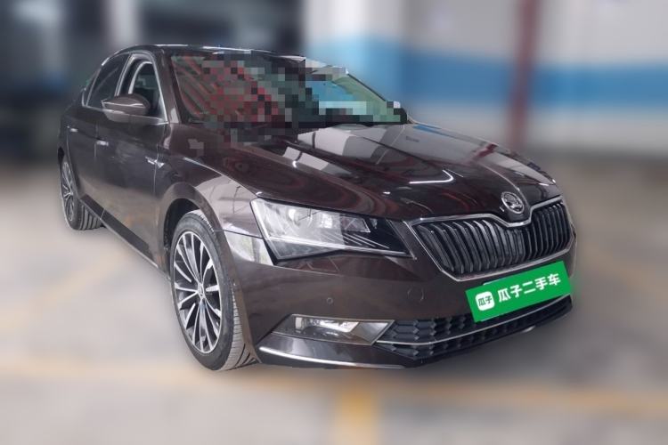 Used Skoda Superb 2016 TSI280 DSG Champion Edition Front Right 45 Deg