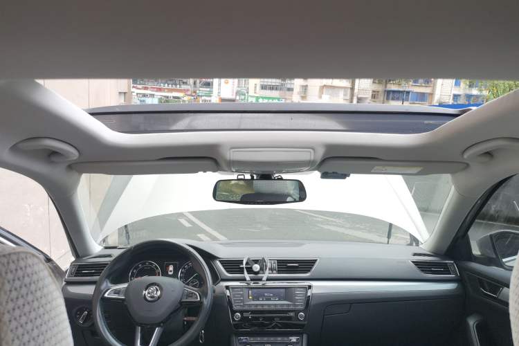 Used Skoda Superb 2016 TSI280 DSG Innovation Edition Headliner