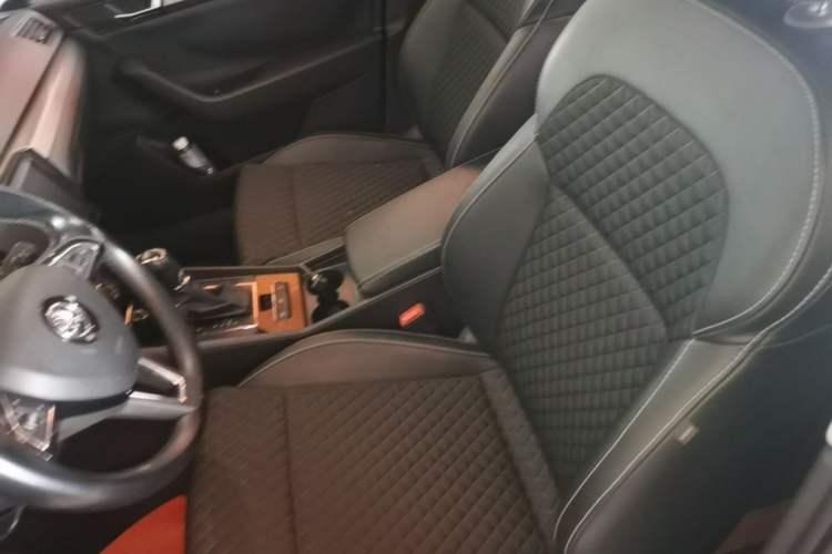Used Skoda Superb 2016 TSI280 DSG Innovation Edition Left Front Seat