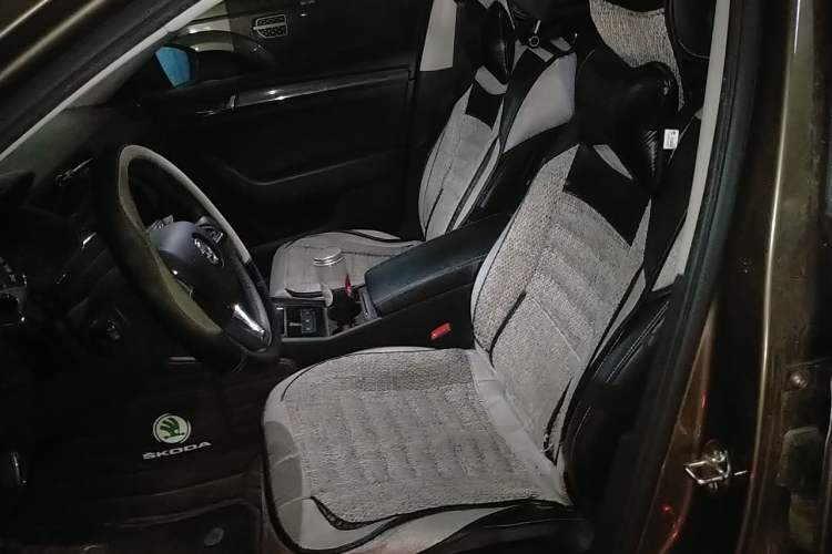 Used Skoda Superb 2016 TSI330 DSG Smart Drive Edition Left Front Seat
