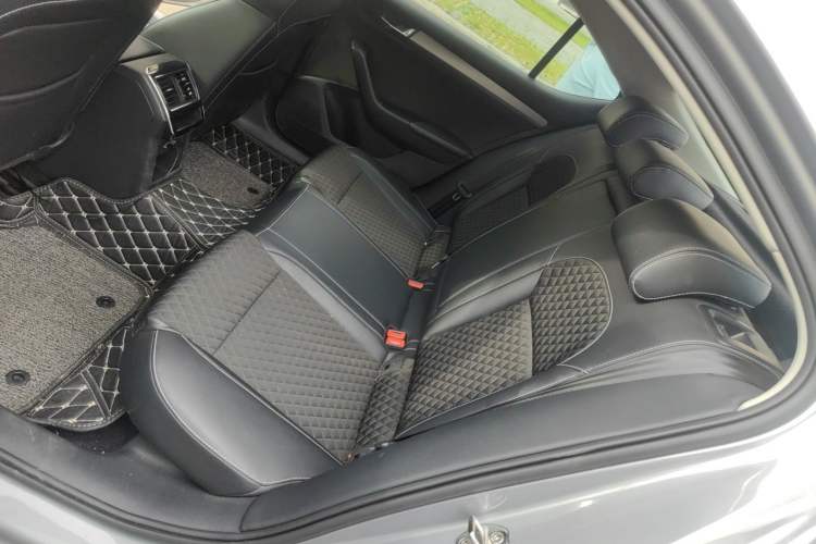 Used Skoda Superb 2016 TSI280 DSG Innovation Edition Left Rear Seat