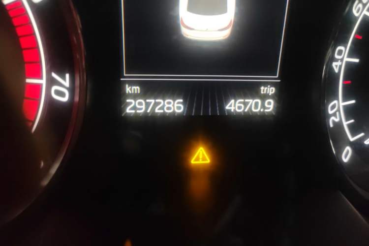 Used Skoda Superb 2016 TSI330 DSG Smart Drive Edition Odometer Close Up