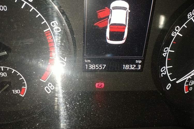 Used Skoda Superb 2016 TSI330 DSG Smart Drive Edition Odometer Close Up