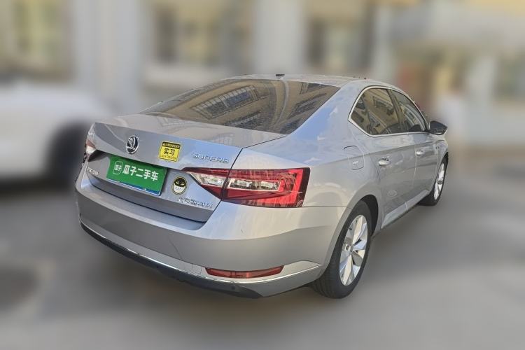 Used Skoda Superb 2016 TSI280 DSG Innovation Edition Rear Right 45 Deg