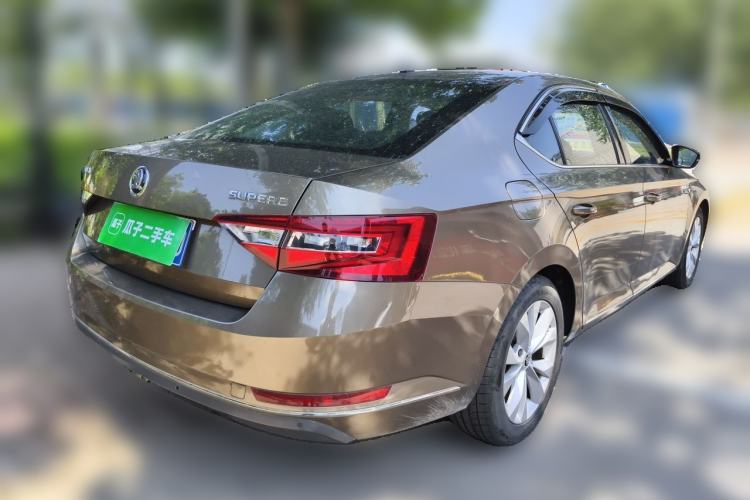 Used Skoda Superb 2016 TSI280 DSG Innovation Edition Rear Right 45 Deg