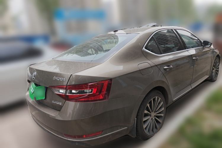 Used Skoda Superb 2016 TSI330 DSG Innovation Edition Rear Right 45 Deg