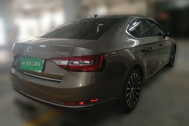 Used Skoda Superb 2016 TSI330 DSG Smart Drive Edition Rear Right 45 Deg