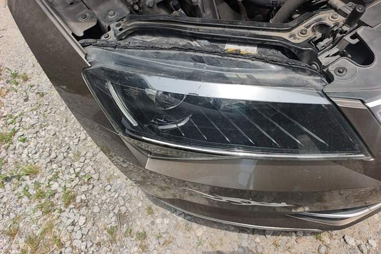 Used Skoda Superb 2016 TSI330 DSG Innovation Edition Right Front Headlight