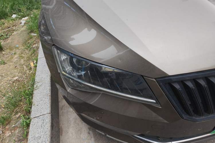 Used Skoda Superb 2016 TSI330 DSG Innovation Edition Right Front Headlight