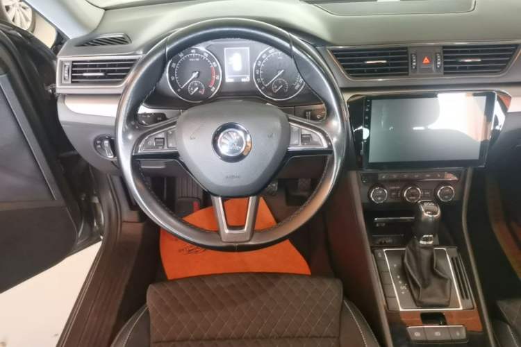 Used Skoda Superb 2016 TSI280 DSG Innovation Edition Steering Wheel