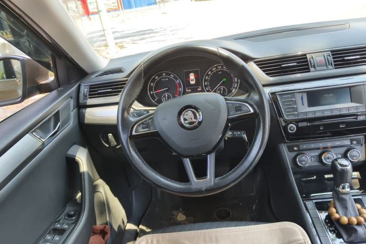 Used Skoda Superb 2016 TSI280 DSG Innovation Edition Steering Wheel