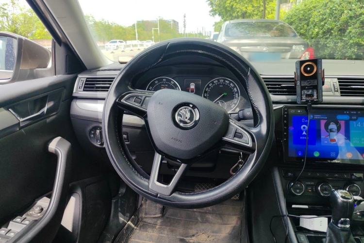 Used Skoda Superb 2016 TSI280 DSG Innovation Edition Steering Wheel