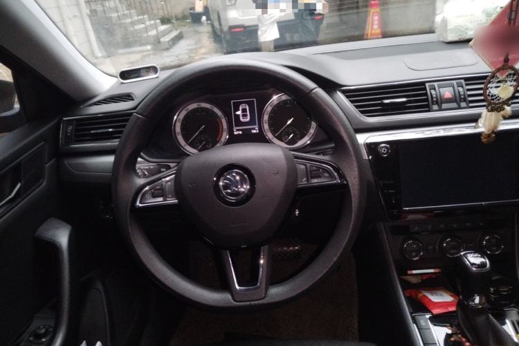 Used Skoda Superb 2016 TSI280 DSG Innovation Edition Steering Wheel