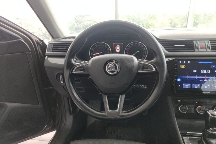 Used Skoda Superb 2016 TSI280 DSG Innovation Edition Steering Wheel