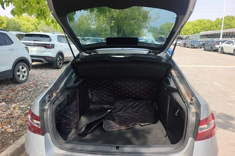 Used Skoda Superb 2016 TSI280 DSG Innovation Edition Trunk