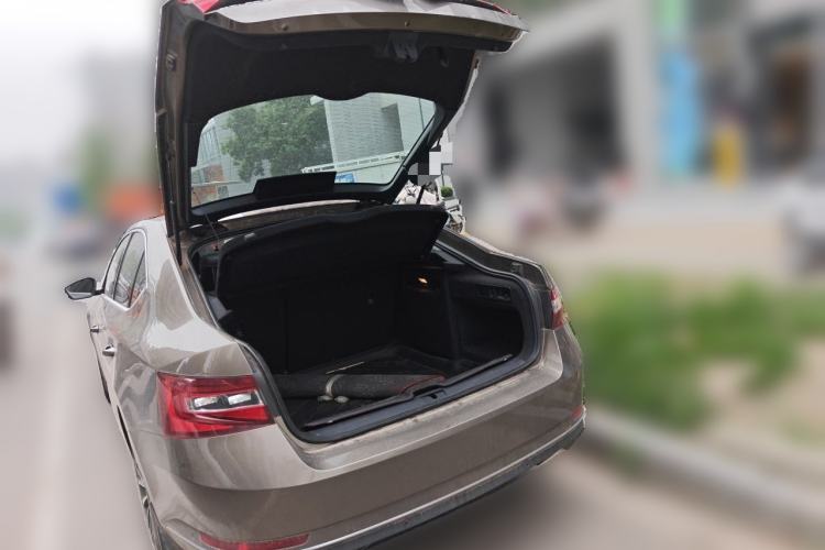 Used Skoda Superb 2016 TSI330 DSG Innovation Edition Trunk