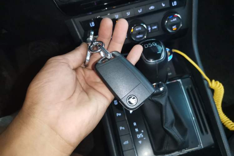 Used Skoda Superb 2016 TSI280 DSG Champion Edition Vehicle Key