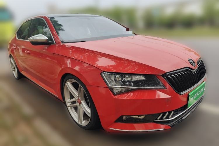 Used Skoda Superb 2016 TSI330 DSG Innovation Edition Front Right 45 Deg