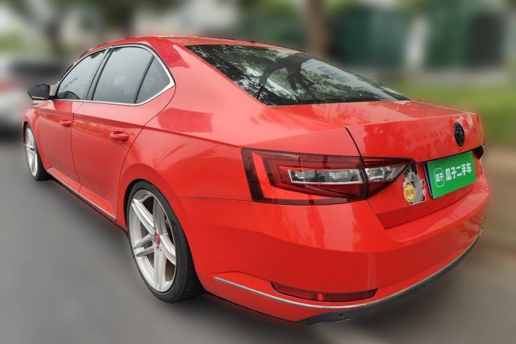Used Skoda Superb 2016 TSI330 DSG Innovation Edition Rear Left 45 Deg
