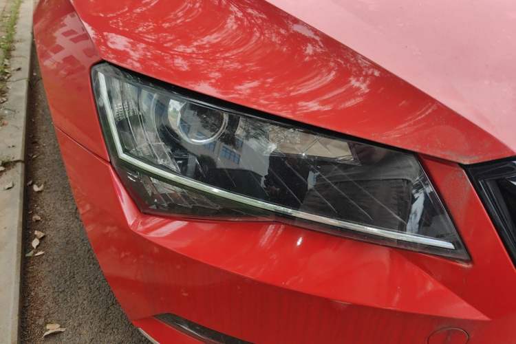 Used Skoda Superb 2016 TSI330 DSG Innovation Edition Right Front Headlight